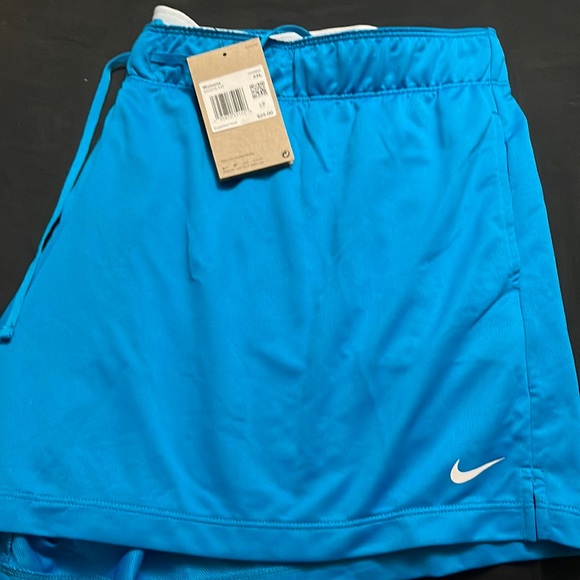 Nike Pants - Womens XXL training shorts NWT